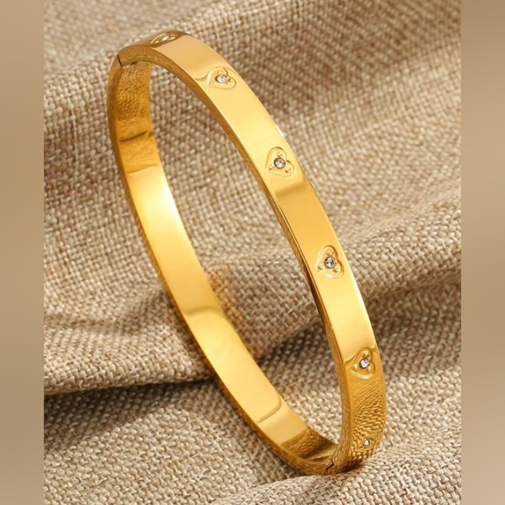 Heart 18k Gold Plated Stainless Steel Bracelet With Cubic Zirconia